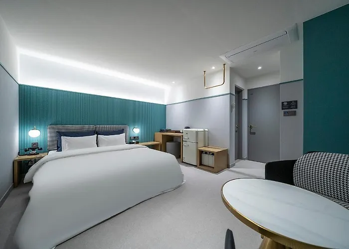 Classy Hotel 2*